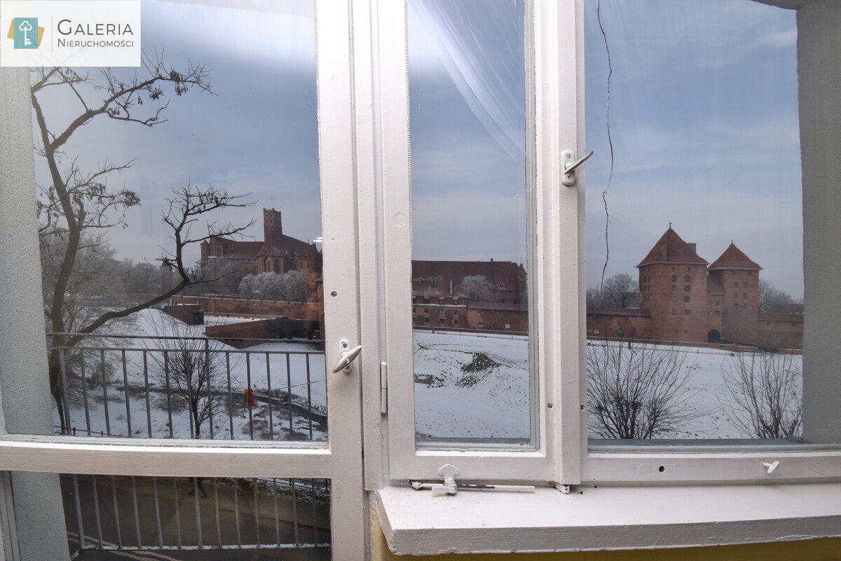 Elbląg GALERIA NIERUCHOMOŚCIZ pasji i miłości do nieruchomościNa sprzedaż: 3 pokoje z widokiem na Zamek Krzyżacki na