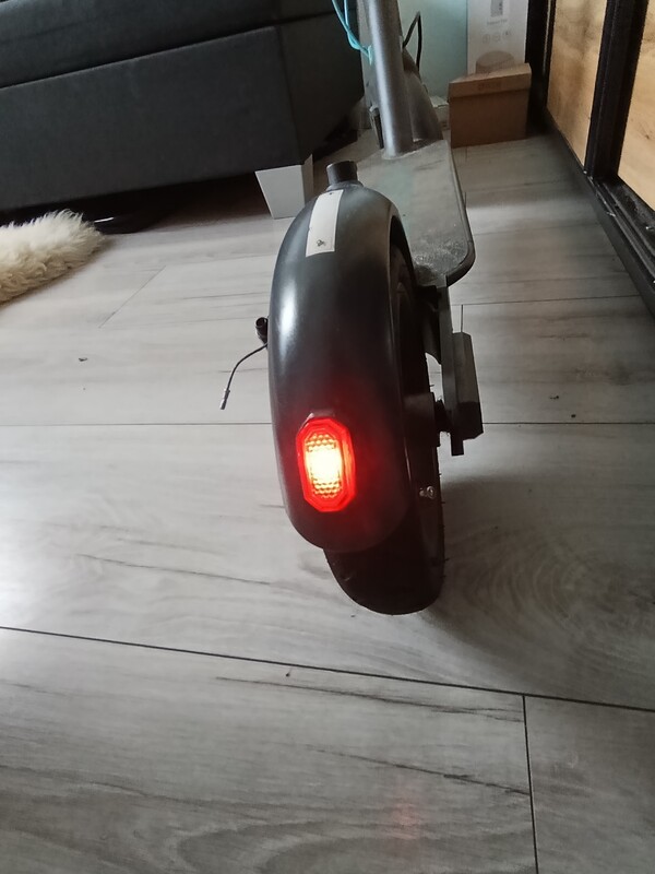 Elbląg Hulajnoga Elektryczna Motus Scooty 350 W (8,5)
Witam, mam do sprzedania używaną hulajnogę elektryczną Motus.