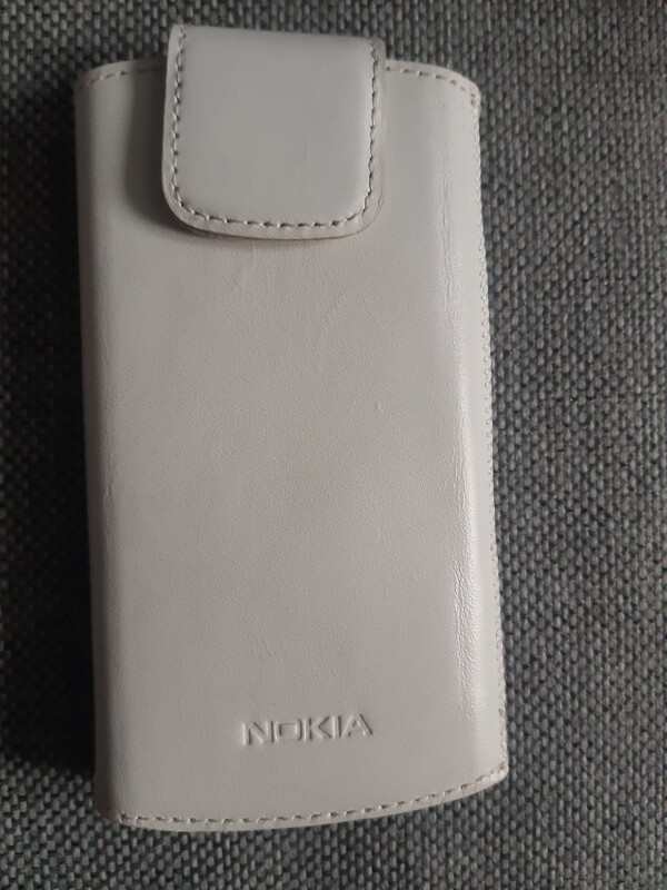 Elbląg 📱 Nokia 515 + ładowarka + słuchawki + 2 etui 🎁
Sprzedam używany telefon Nokia 515 w stanie