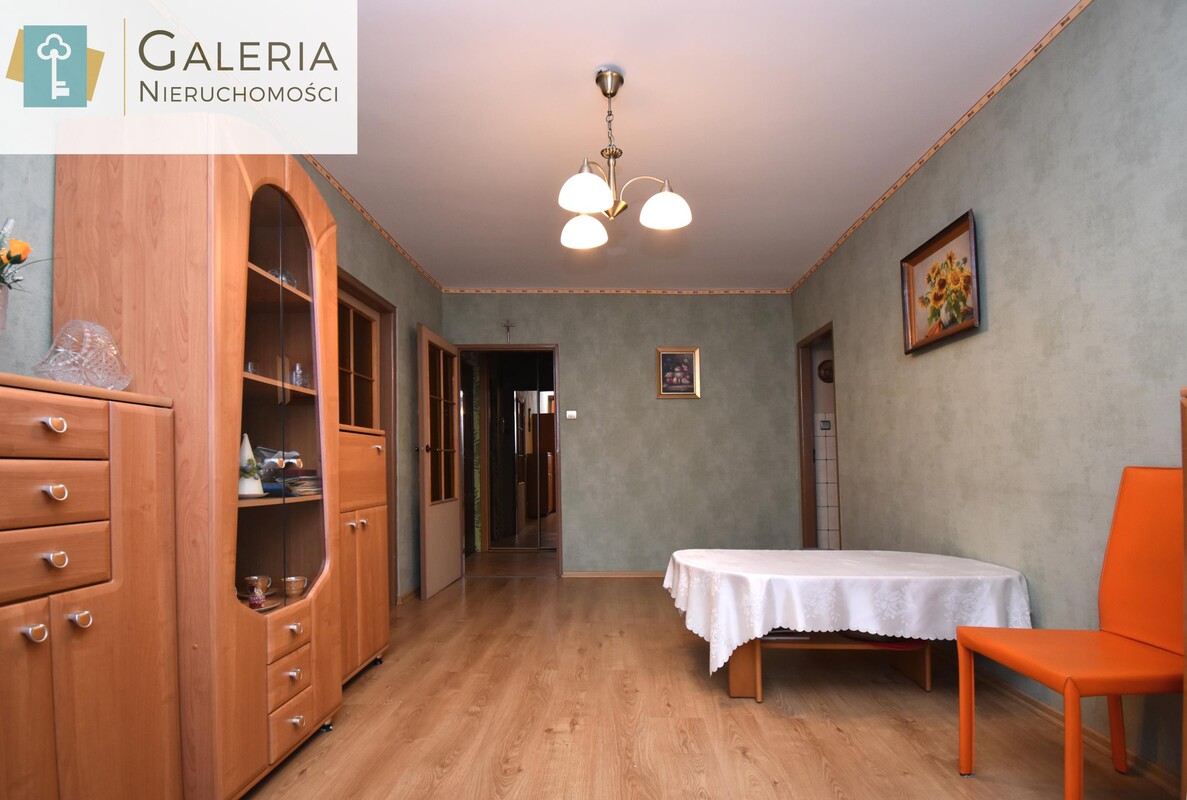 Elbląg GALERIA NIERUCHOMOŚCIZ pasji i miłości do nieruchomościNa sprzedaż: Trzypokojowe mieszkanie na drugim piętrze