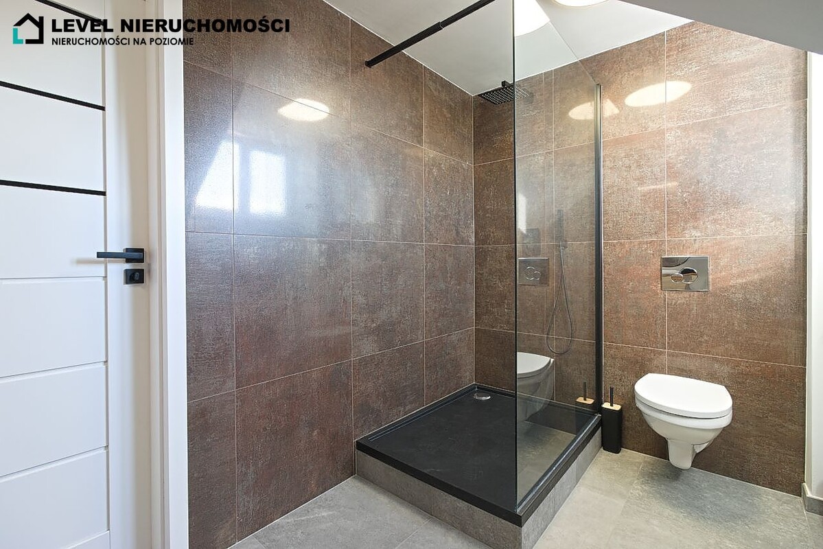 Elbląg LEVEL NIERUCHOMOŚCI Nietuzinkowe mieszkanie z tarasemDwie łazienki, cztery pokojeul. Plac