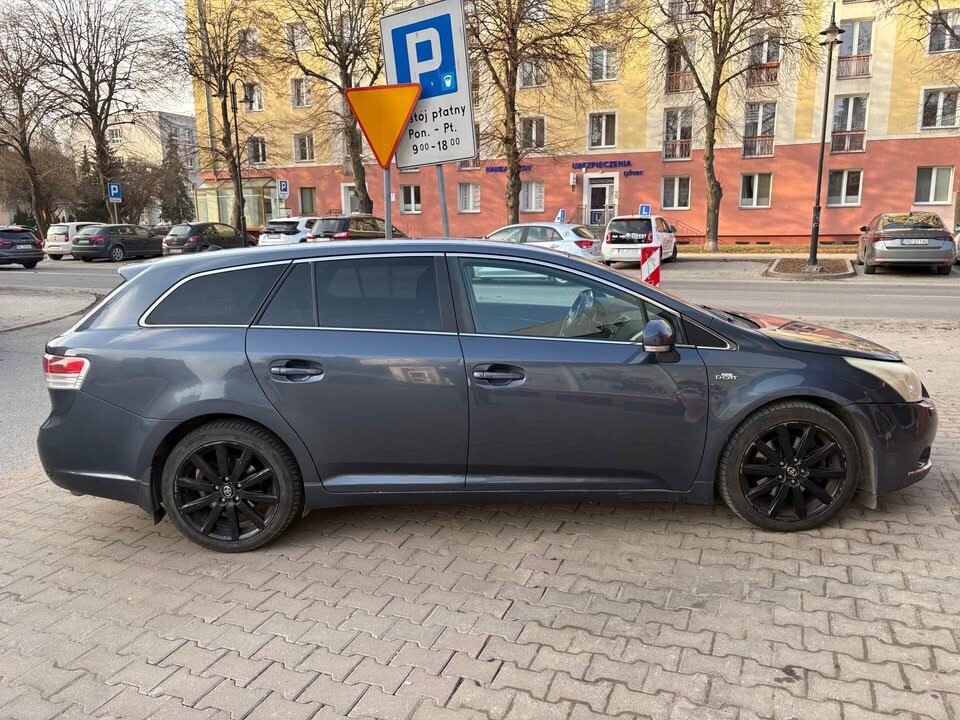 Elbląg Do sprzedania mam niezawodną Toyotę Avensis z 2009 roku, w NAJBOGATSZEJ wersji wyposażenia. To auto, które z