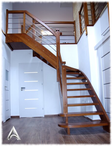 Elbląg SCHODY WEWNĘTRZNE - ZEWNĘTRZNE Firma ARTEMON jest znanym na rynku lokalnym producentem