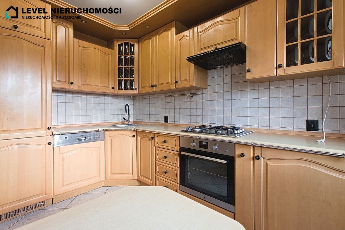 Elbląg LEVEL NIERUCHOMOŚCI Duże mieszkanie czteropokojowe, ul. Powstańców Warszawskich, Elbląg