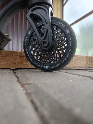 Elbląg WITAM MAM DO ZAOFEROWANIA PROFESJONALNA HILAJNOGE WYCZYNOWA ROOT LITHIUM. LOTUS SR INDUSTRIES WYKONANA W