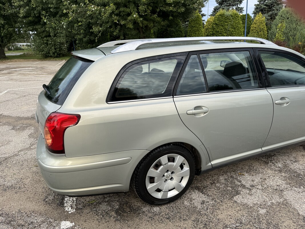 Elbląg Toyota Avensis T25 kombi 1.8 benzyna 129kmrocznik 2004przebieg 279tys km