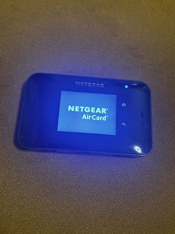 Elbląg Sprzedam używany router mobilny LTE Netgear AirCard 810S, stan dobry, wydać ślady użytkowania, lekko
