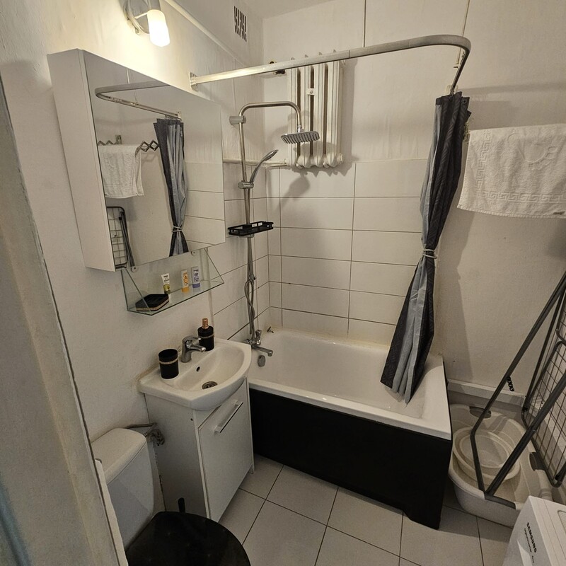 Elbląg DOM NIERUCHOMOŚCIOFERUJEMY NA SPRZEDAŻMIESZKANIE 2 POKOJOWEPow. 28,8 m2Osiedle ZawadaKUP