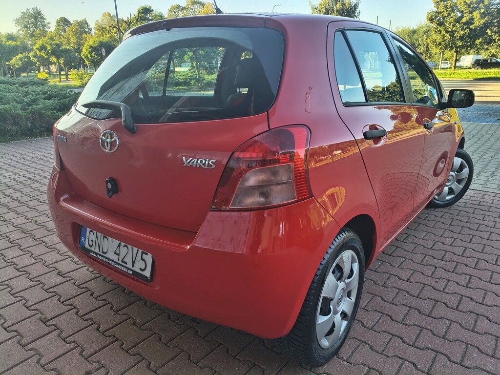Elbląg TOYOTA YARISSilnik : 1.0 69KMZarejestrowana i opłacona