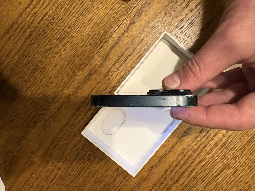 Elbląg Sprzedam IPhone 14 128GB w skald zestaw wchodzi telefon oryginalne pudełko ładowarka etui na telefon. Stan jak