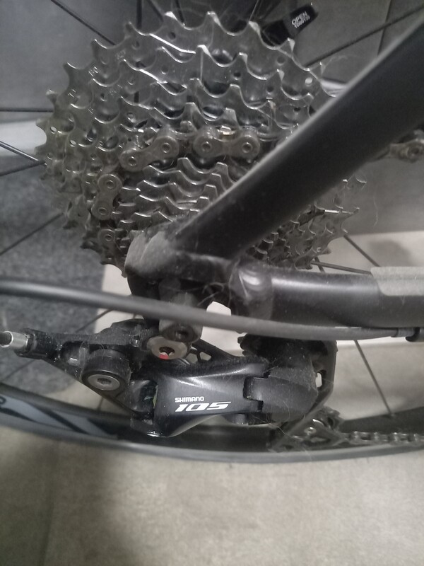 Elbląg Rower szosowy VAN RYSEL ZDR SHIMANO 105 Kolor: CZARNY MAT, Przedni widelec Carbon Rama rozmiar L koła 27,5