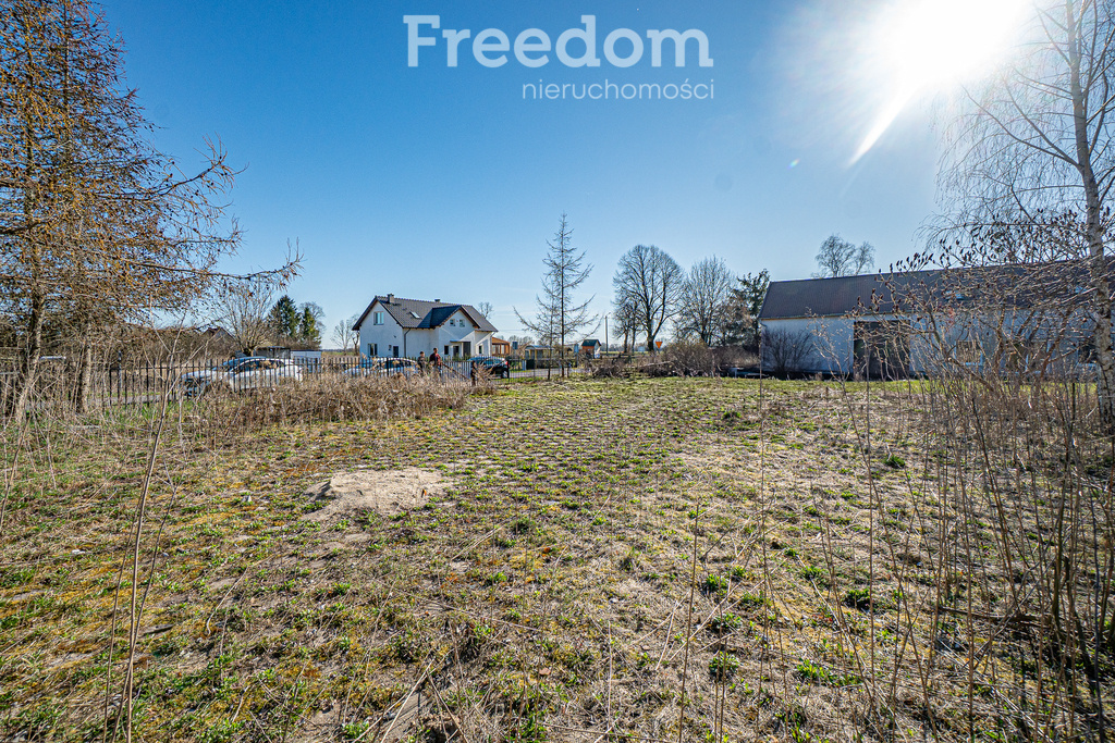 Elbląg FREEDOM NIERUCHOMOŚCISprzedam działkę - Jezioro. Oferuję na sprzedaż atrakcyjną działkę budowlaną położoną