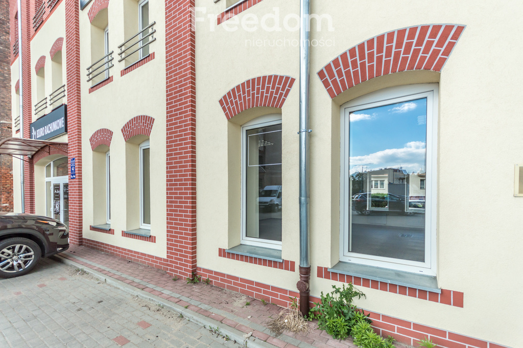 Elbląg FREEDOM NIERUCHOMOŚCIWynajmę lokal użytkowy - Elbląg, Zacisze. Lokal usługowy w centrum Elbląga – przestrzeń dla