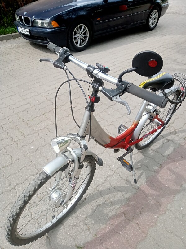 Elbląg sprzedam dwa rowery w stanie dobrym + mniejszy kola 24 cale , wiekszy kola 26 cali, cena po 350 zl.