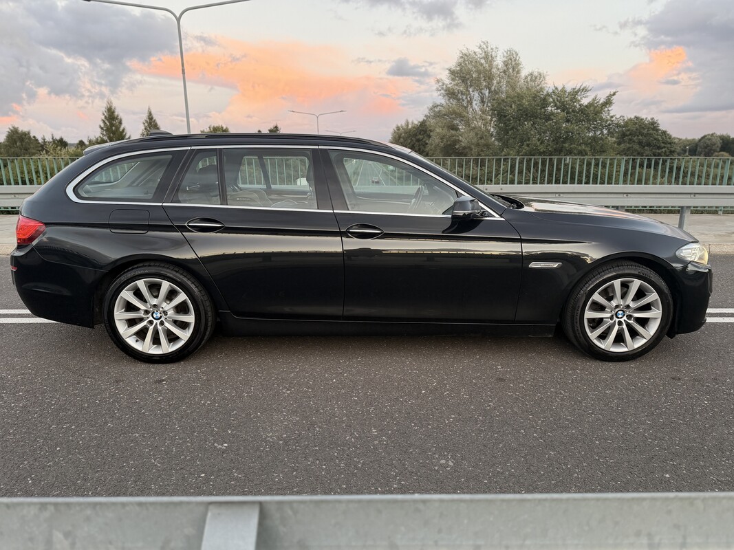 Elbląg BMW Serii 5 F11 520d Luxury Line z 2014 roku, wersja po liftingu, 190 KM, automat.