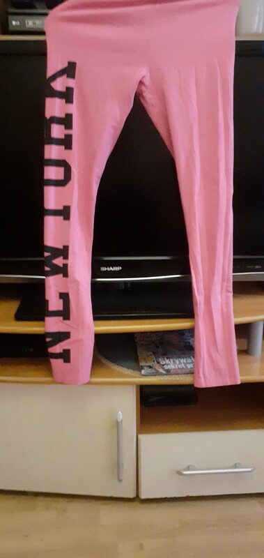 Elbląg Sprzedam odzież damską za symboliczne 50zl. .. .ciuszki w rozmiarze od s do L. .. .. .są kurtki, szaliczki,