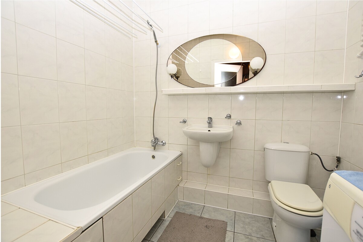 Elbląg :: Biuro nieruchomości ARKADIA ::Mieszkanie ul. KrólewieckaPiętro: 2 Liczba pokoi: 2 Powierzchnia: