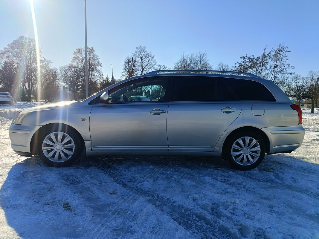 Elbląg Toyota Avensis