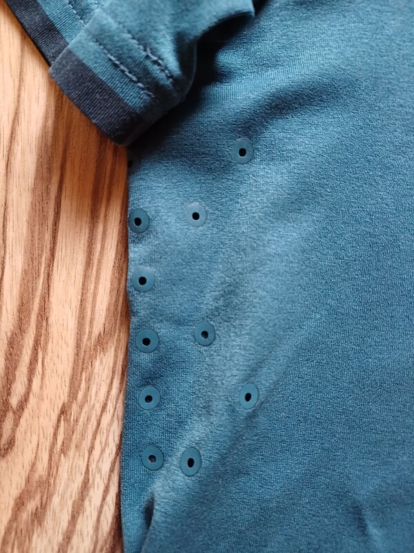 Elbląg NOWA koszulka sportowa NIKE DRI-FIT rozmiar M wentylacja w postaci otworków pod pachami i na plecach (widoczne