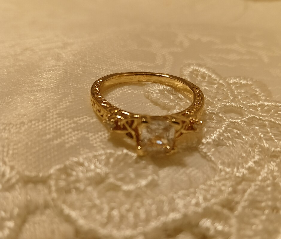 Elbląg Sprzedam pierścionki i obrączkę że stali chirurgicznej bardzo dobrej jakości. Mam inne rzeczy od tego