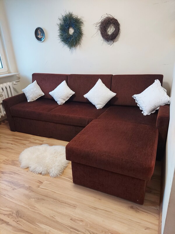 Elbląg Pilnie sprzedam dużą rogówkę ( remont) wykonana na zamówienie kolor czekoladowy. Cena podlega lekkiej