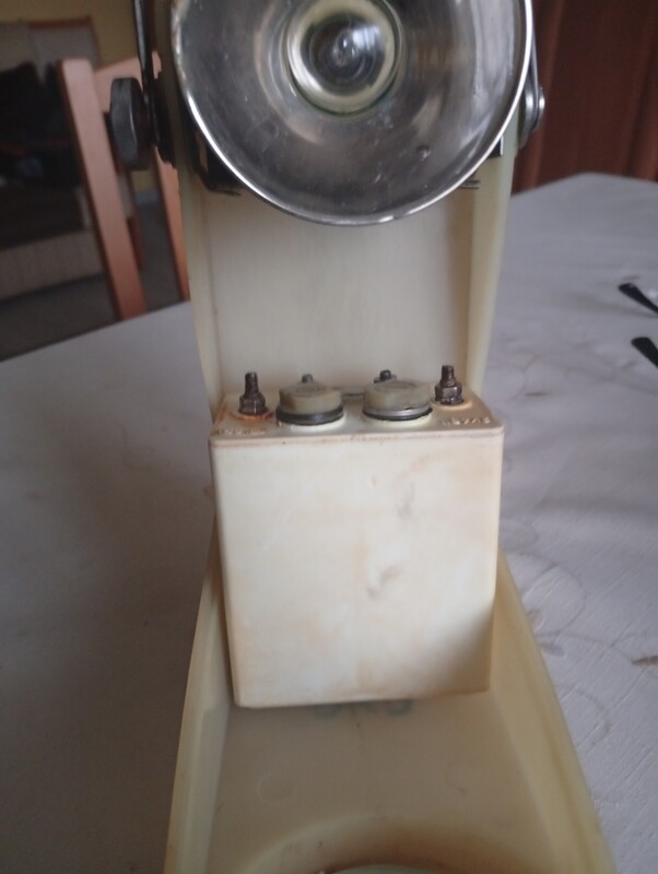 Elbląg sprzedam zabytkowa lampę PRL konduktorska na akumulator  stan bardzo dobry kompletna do kolekcji lub  wystroju