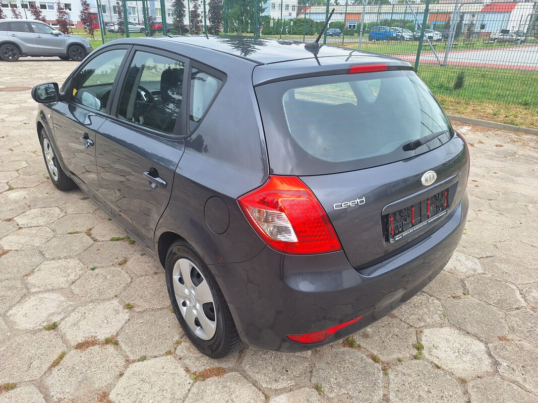 Elbląg Kia Ceed 1.4 CVVT 90 KM | Benzyna | Manual | Spirit |
Oferuję do sprzedaży Kia Ceed z 2011