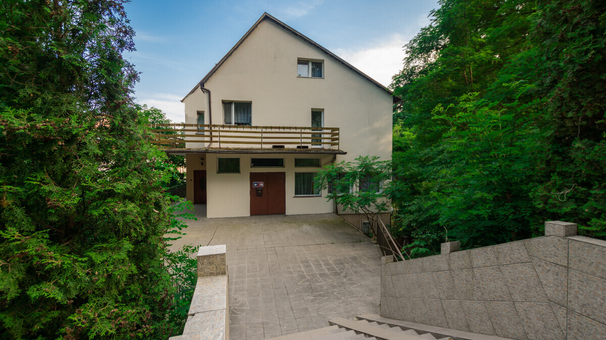 Elbląg * * * ABC NIERUCHOMOŚCI * * *POLECAMY DOM WOLNOSTOJĄCY W SAMYM CENTRUM KRYNICY MORSKIEJo pow. 559 m2,