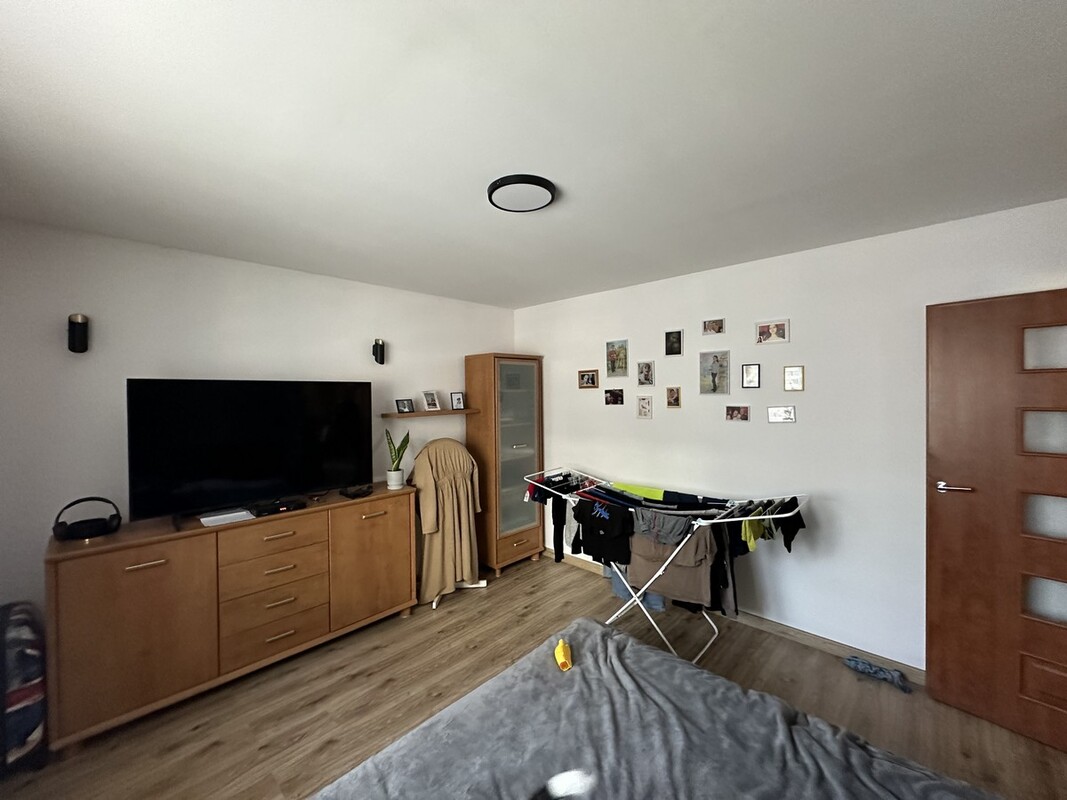 Elbląg BIURO NIERUCHOMOŚCISZULC& SZULCElbląg, ul. Kartuska 10Rodzaj nieruchomości: część bliźniaka