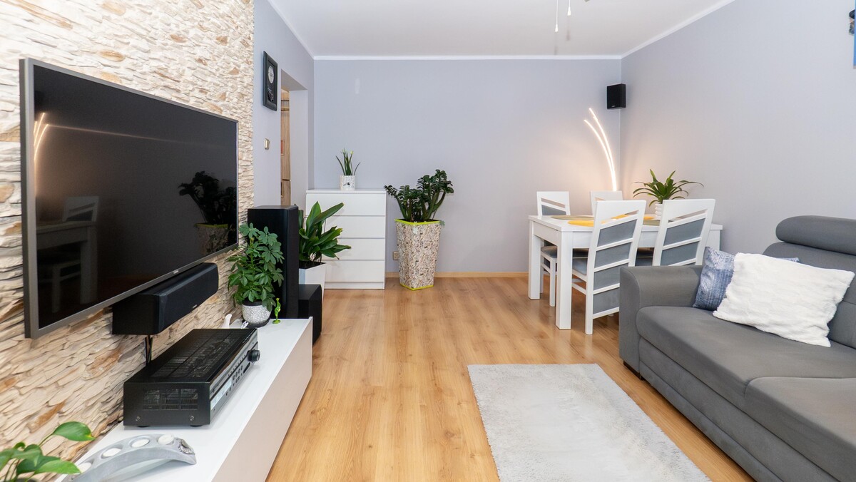 Elbląg TO MY SPRZEDAJEMYNIERUCHOMOŚCI W TYM MIEŚCIEBIURO NIERUCHOMOŚCIAMERICAN HOMEFOR SALE - 3 POKOJE -