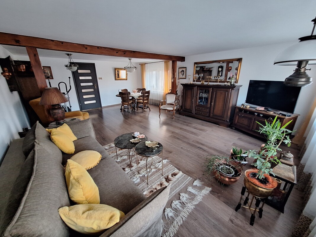 Elbląg Sprzedam dom w zabudowie bliźniaczej z dwoma garażami położony w Tolkmicku. Powierzchnia działki