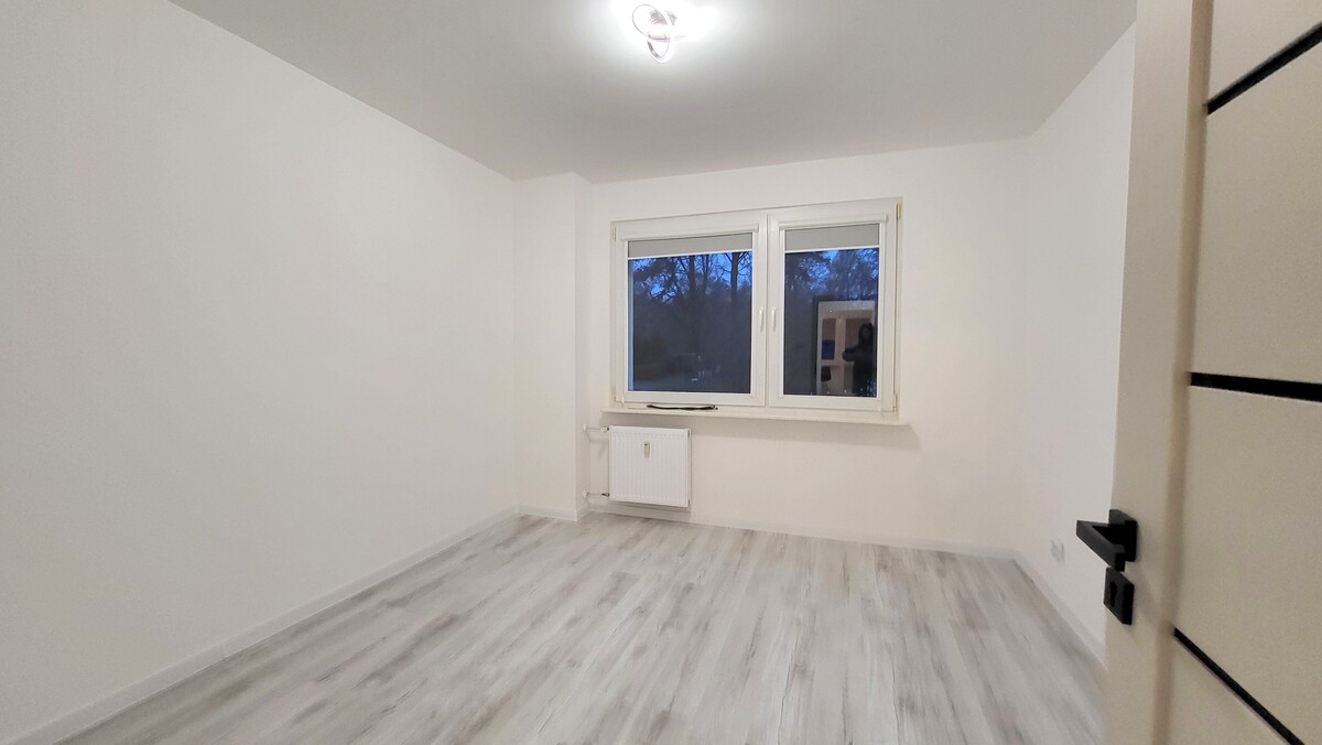 Elbląg KWADRAT NIERUCHOMOŚCI3 pokojeparterbalkonpo generalnym remoncieblok - media z miasta