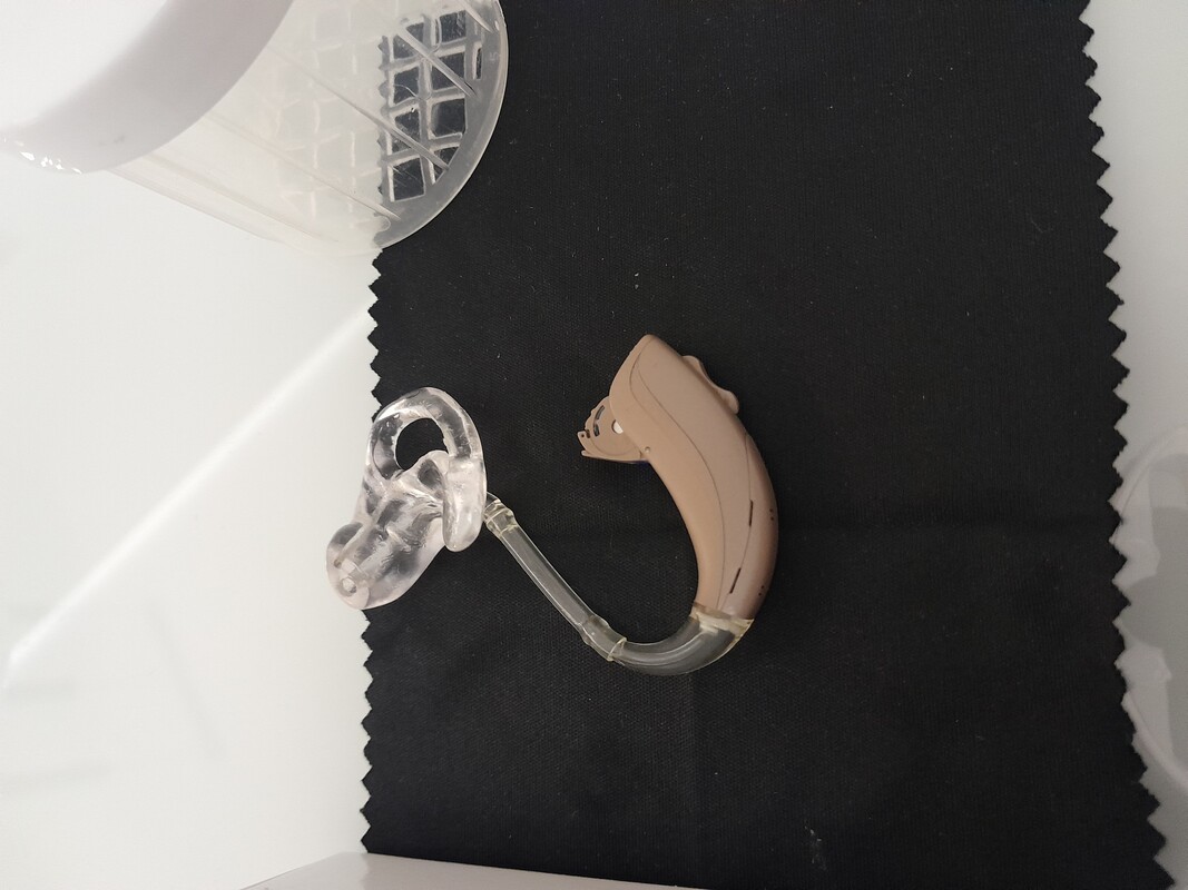 Elbląg Sprzedam aparat słuchowy model uniwersalny
Stan bdb w pełni sprawny kupiony za 2500
Odsprzedam za symboliczną