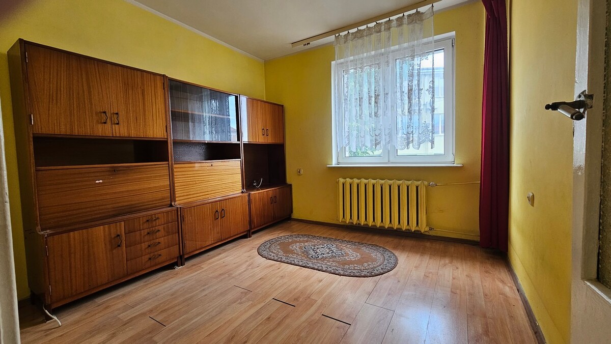 Elbląg BIURO NIERUCHOMOŚCISZULC& SZULCMieszkanie 3 pokoje - Braniewo, ul. Armii KrajowejPowierzchnia mieszkania: