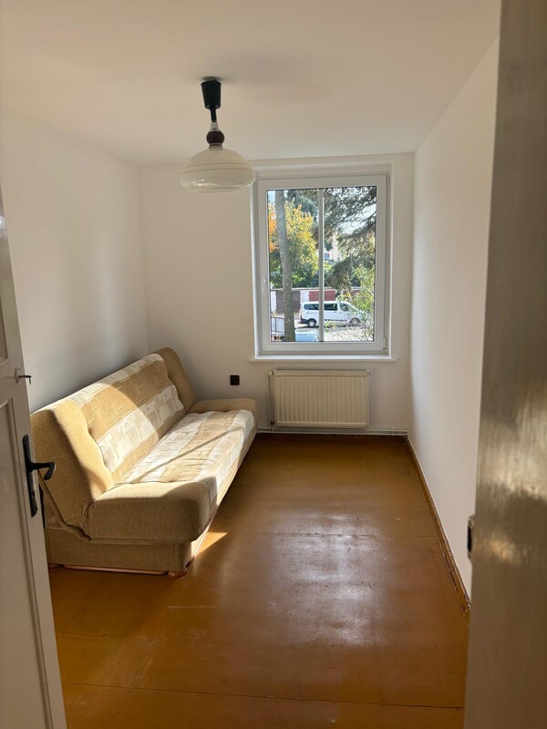 Elbląg Sprzedam wyjątkowe mieszkanie 60 m kw.4 pokoje, I piętro, osobna kuchnia, łazienka, przedpokój,