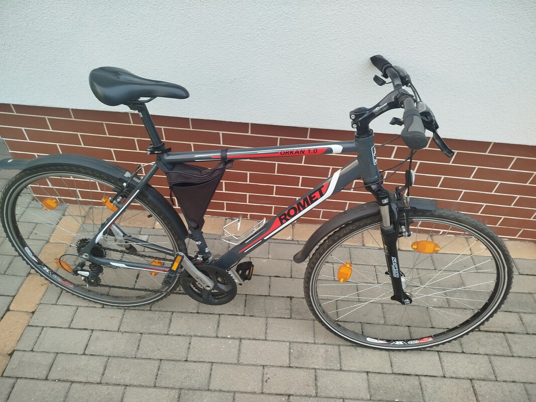 Elbląg WITAM. MAM DO ZAOFEROWANIA W PELNI SPRAWNY FAJNY ROWER ROMET ORKAN. Z DOBRYM AMORTYZATOREM, PRZYZWOITYMI
