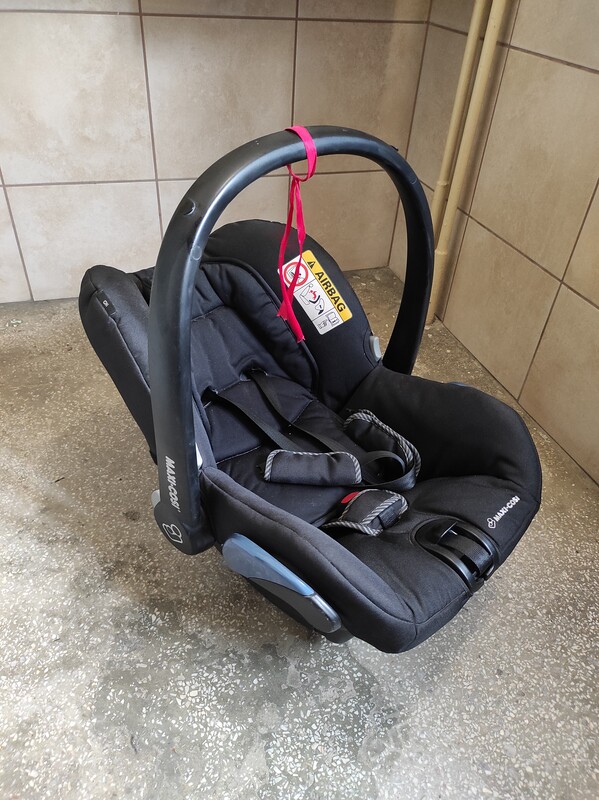 Elbląg Sprzedam nosidelko maxi Cosi Citi 0-13 kg stan bdb w komplecie znajdują się adaptery polecam. ..
