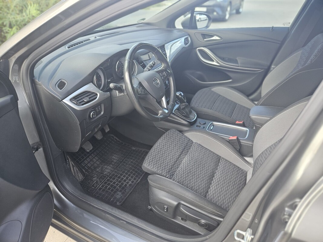 Elbląg Opel Astra K 1.2 GS Line S& S 145KmSamochód bezwypadkowy, zadbany, oszczędny. Świeżo po przeglądzie, OC ważne