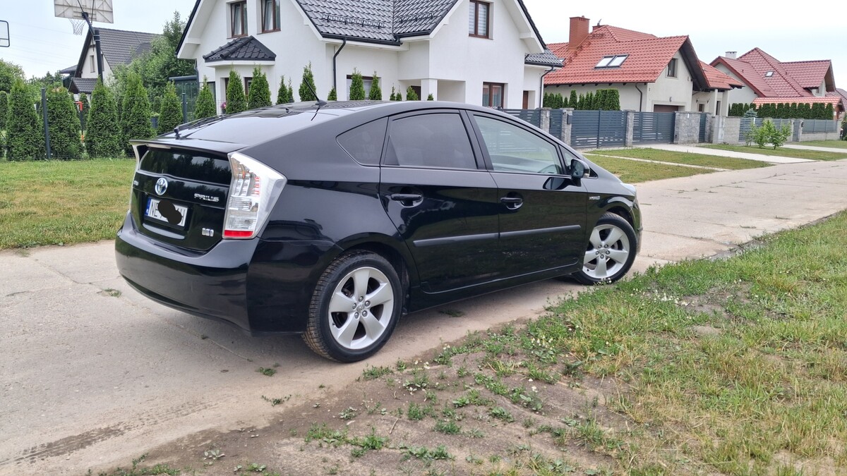 Elbląg Sprzedam Toyota Prius 3 1.8 99KM Hybrid 2009r. Sprowadzona Zarejestrowana Garażowana Czarna Alu17 Skóra Navi
