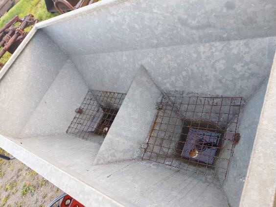 Elbląg Sprzedam rozsiewacz nawozów abra 600kg z wałkiem, w bardzo dobrym stanie. Cena: 1600 zł Proszę o kontakt