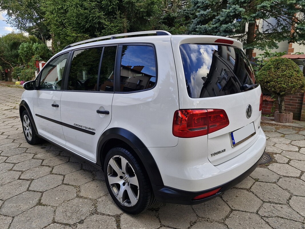 Elbląg Volkswagen Touran Cross1.6 TDIModel 2014KlimatronikAlufelgiKupiony w Polskim Salonie