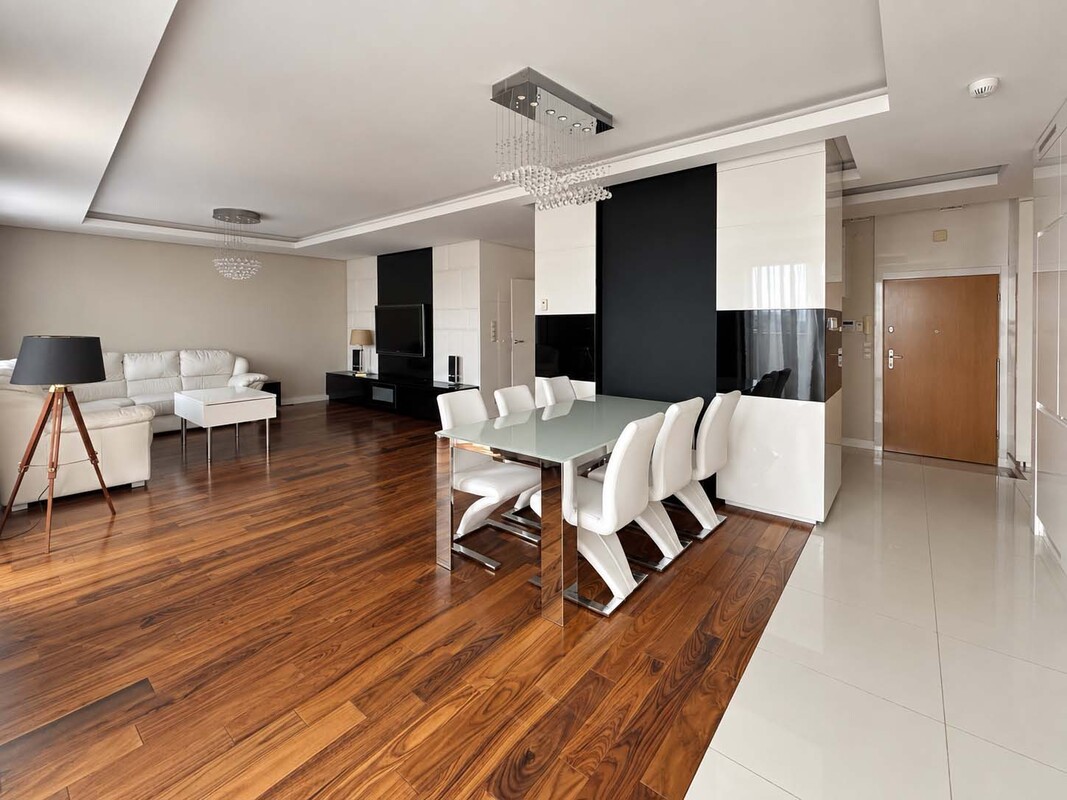 Elbląg DE FACTO NIERUCHOMOŚCITWÓJ ZAUFANY PARTNER! NOWOŚĆ! APARTAMENT NA UL.1-GO MAJA W ELBLĄGU 116,50M2 - SALON Z