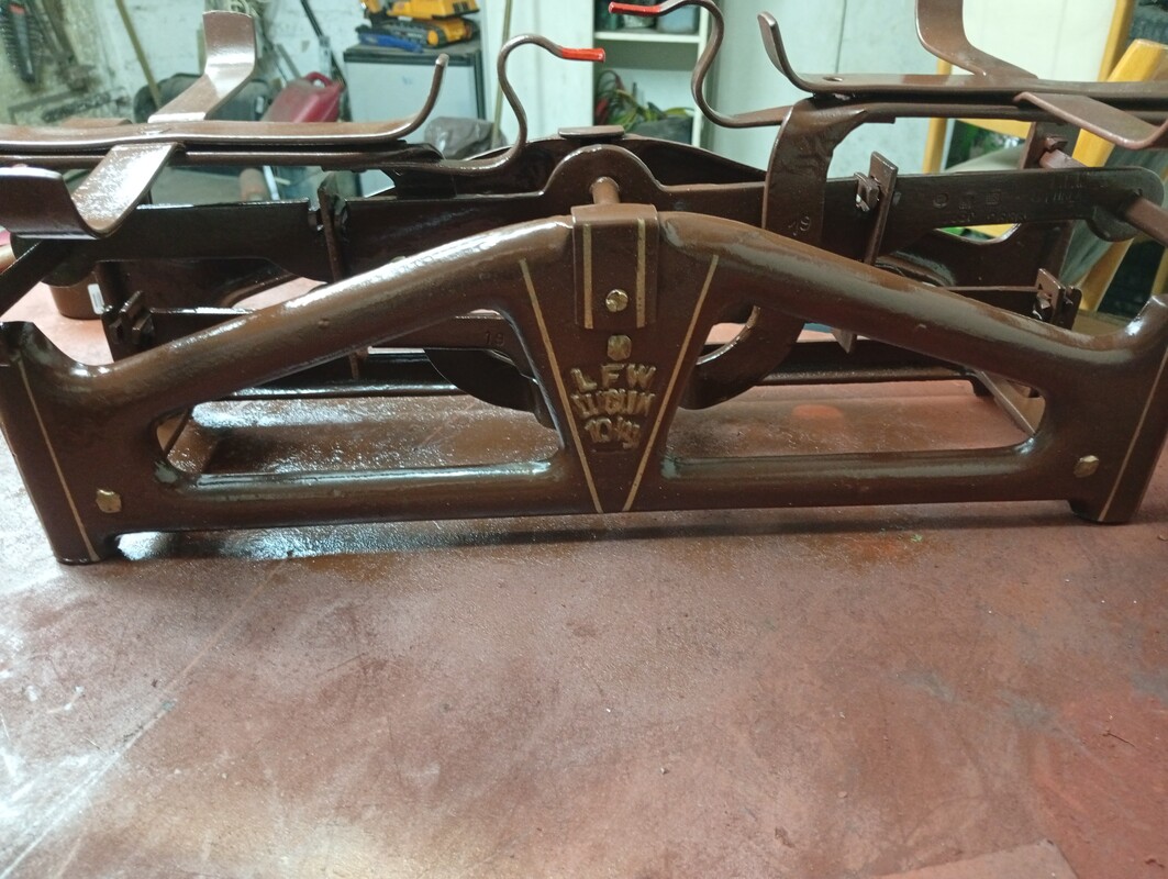 Elbląg Sprzedam wagę szalkową zabytek PRL po całkowitej renowacji atrakcyjny wygląd sprawna do kolekcji lub wystroju