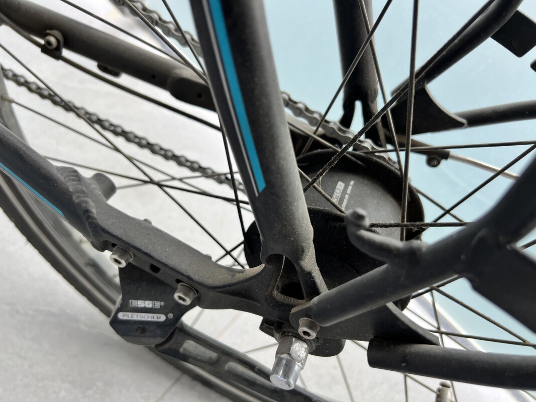 Elbląg Sprzedam rower elektryczny Gepida Reptila 900
Silnik centralny Shimano Steps
Bateria wystarcza na ponad 100km