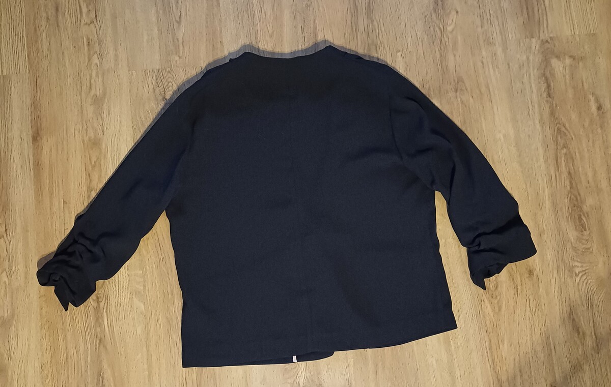 Elbląg Żakiet cienki lejący materiał ORSAY czarny stan idealny jak nowy rozmiar 42 marszczone rękawy