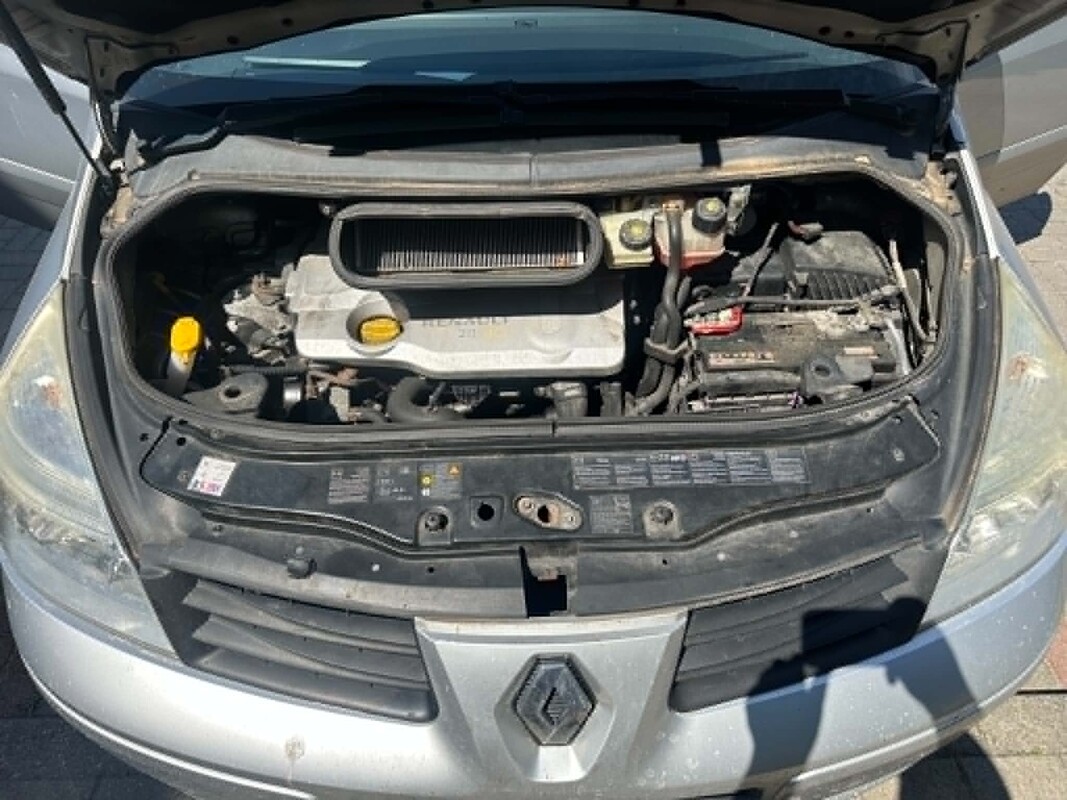 Elbląg Sprzedam w DOBREJ CENIE - RENAULT ESPACE Samochód jest sprawny i na chodzie. Kilka rzeczy do zrobienia.