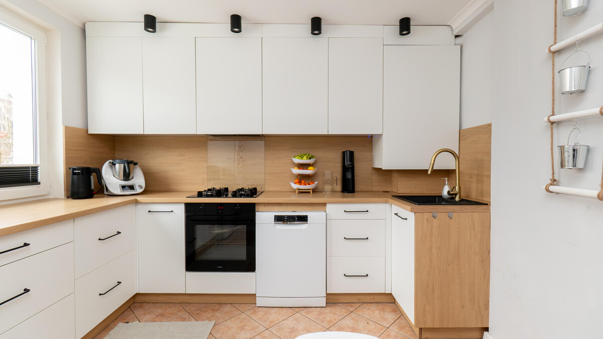 Elbląg TO MY SPRZEDAJEMYNIERUCHOMOŚCI W TYM MIEŚCIEBIURO NIERUCHOMOŚCIAMERICAN HOMEFOR SALE - 2 POKOJE -