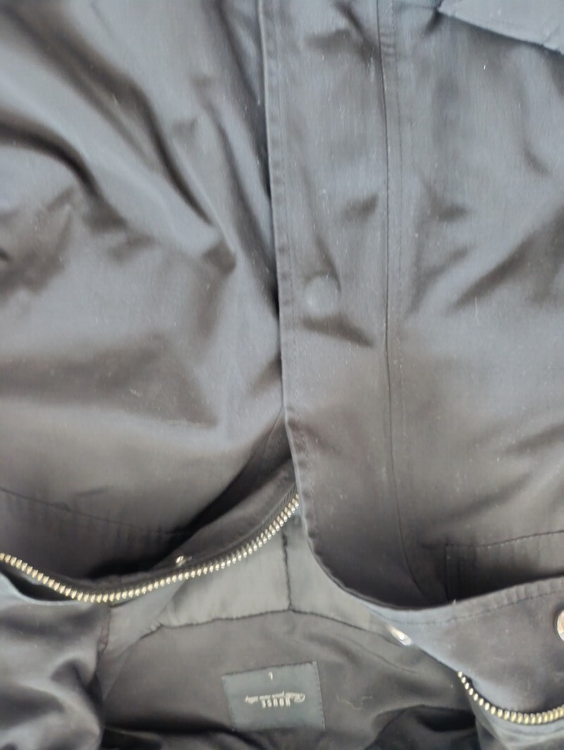 Elbląg Sprzedam czarną kurtkę damska na zimę. Stan dobry. Do wyprania. Rozmiar L kontakt sms