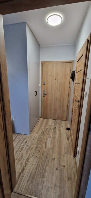 Elbląg Wynajmę mieszkanie o pow.38 m2 położone przy ul. Traugutta (Rezydencja Dolinka) w Elblągu. Lokal znajduje się