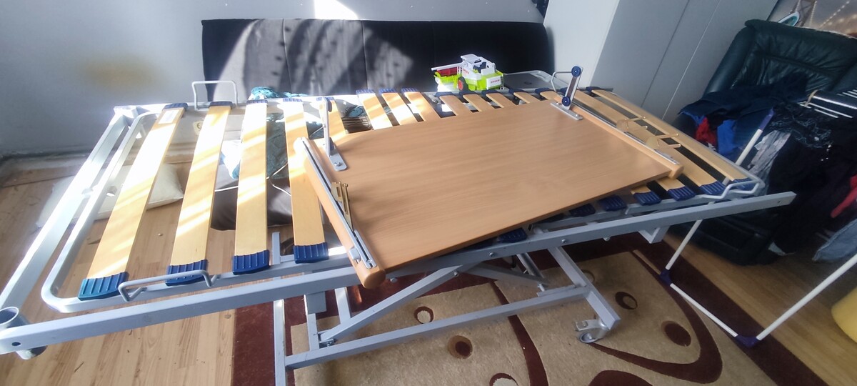 Elbląg Sprzedam łóżko rehabilitacyjne Belluno 4 elektrycznie regulowane szpitalne. W okolicy Elbląga możliwy dowóz i